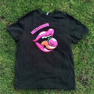 Peace Tea Graphic Tee | Razzleberry Lips Design